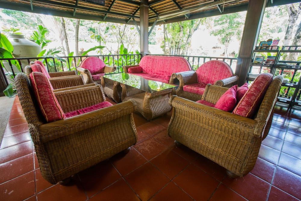 Inrawadee Resort Jomtien Beach Exteriör bild
