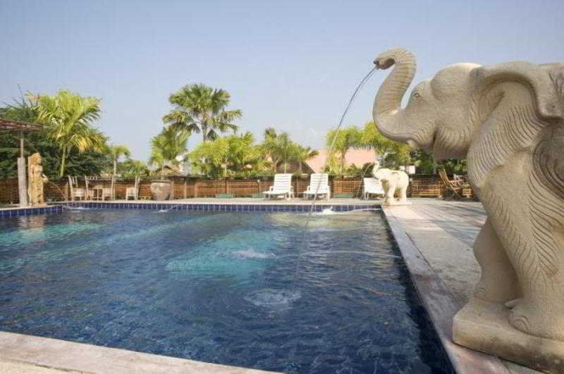 Inrawadee Resort Jomtien Beach Exteriör bild
