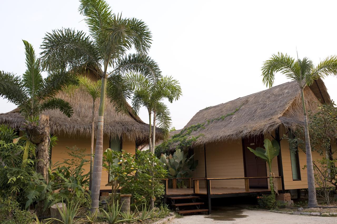 Inrawadee Resort Jomtien Beach Exteriör bild