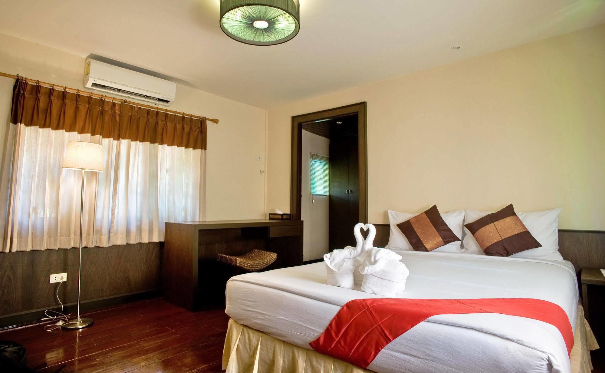 Inrawadee Resort Jomtien Beach Exteriör bild