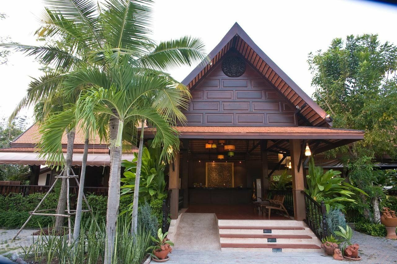 Inrawadee Resort Jomtien Beach Exteriör bild