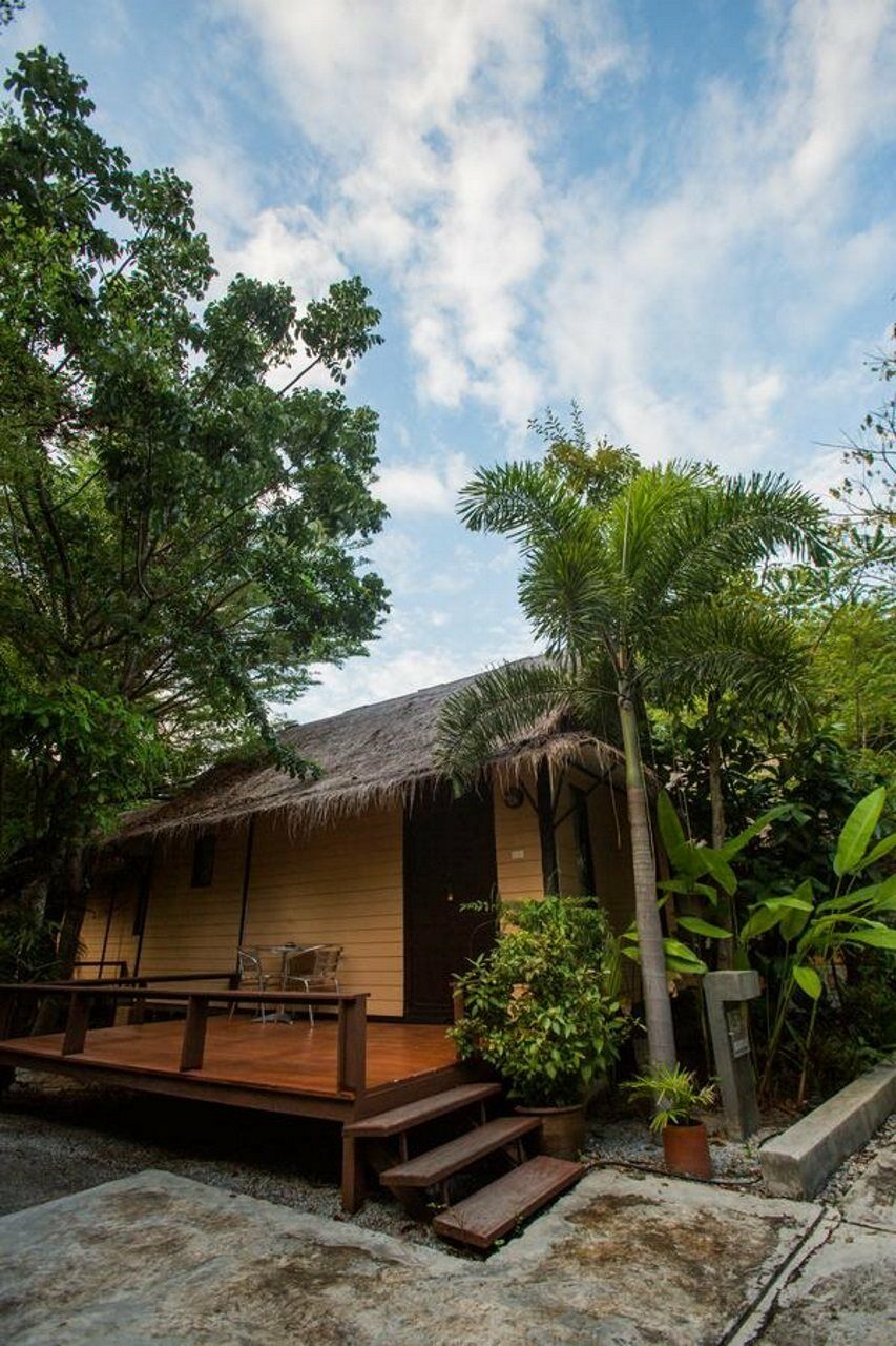 Inrawadee Resort Jomtien Beach Exteriör bild