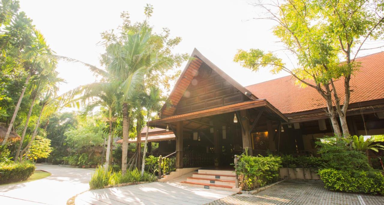 Inrawadee Resort Jomtien Beach Exteriör bild