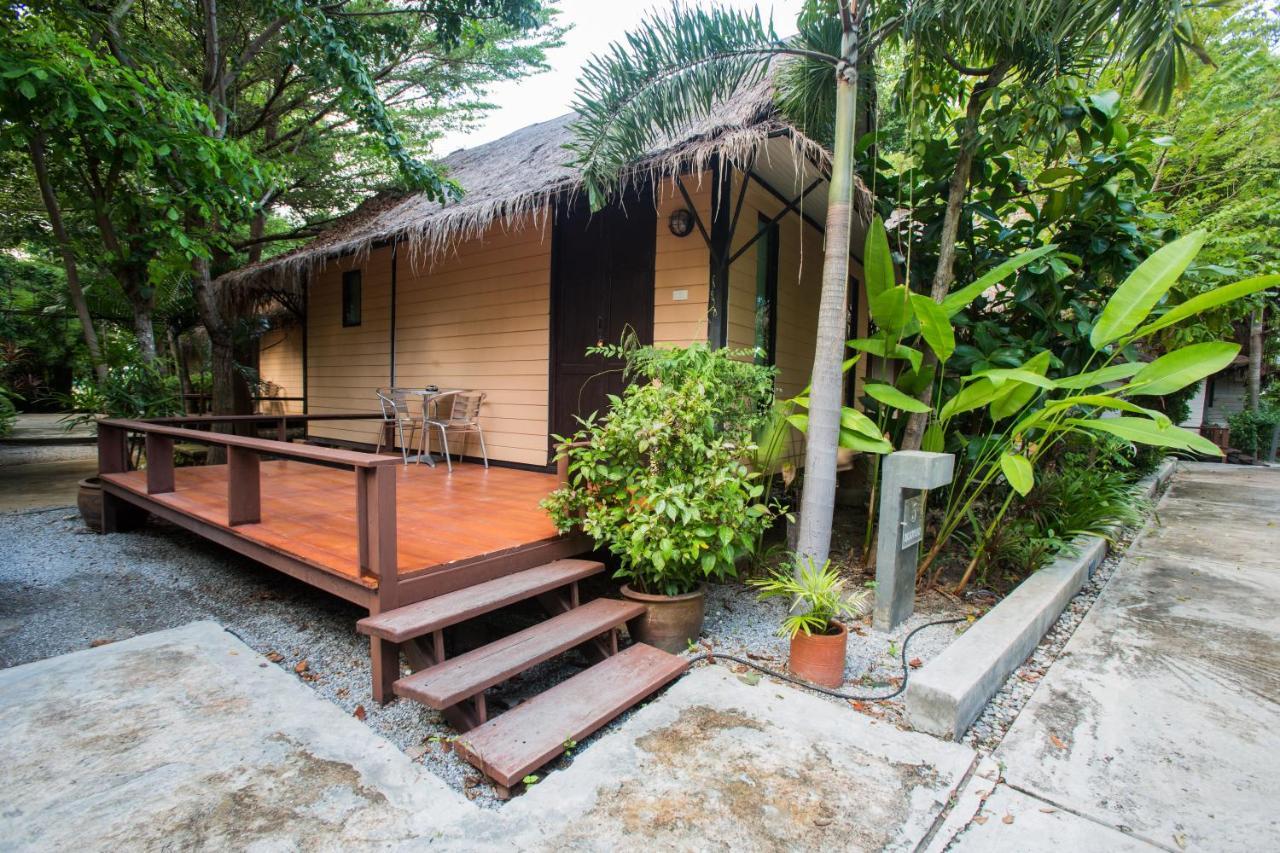 Inrawadee Resort Jomtien Beach Exteriör bild